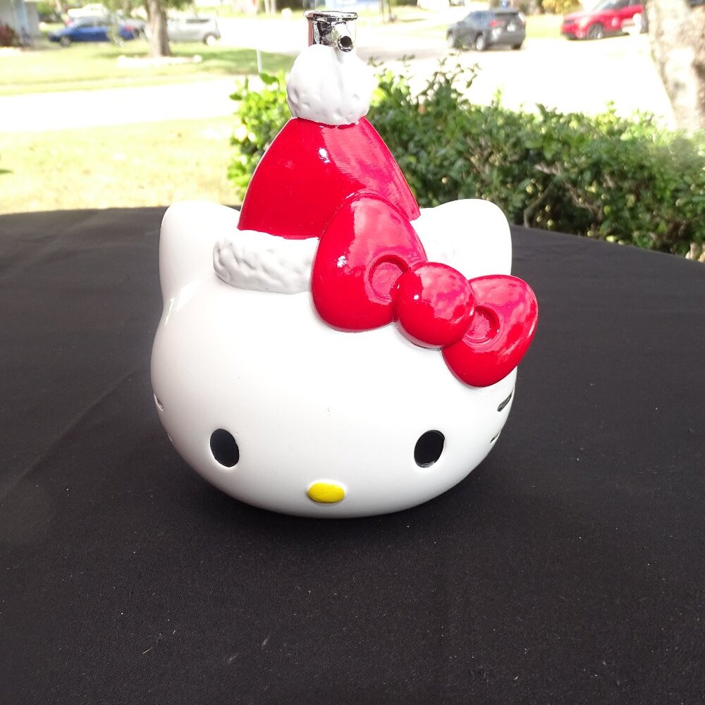 Hello Kitty Red Bow Soap Dispenser NEW